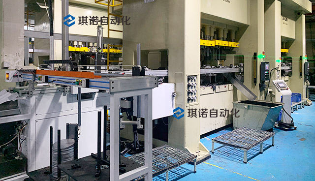 沖床機械手 沖床機械手